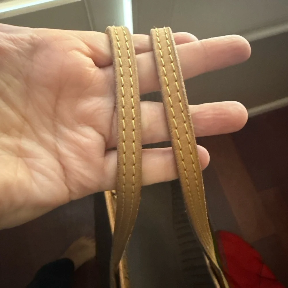 Authentic Louis Vuitton Neverfull MM - Picture 10 of 15